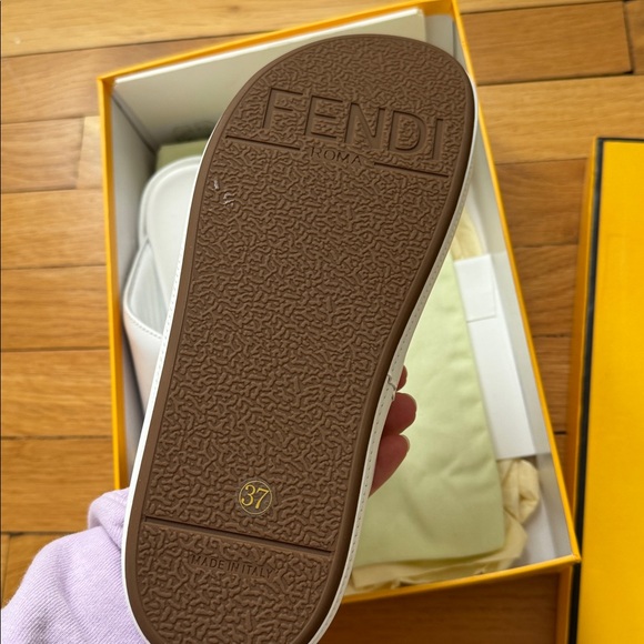 Fashion White Slides with Gold Accents - Picture 5 of 8